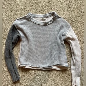 American Eagle XS gray/cream color block sweater